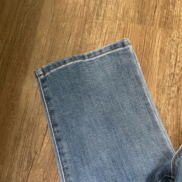 Old Navy Power Slim Straight Jeans - Picture 2 of 3